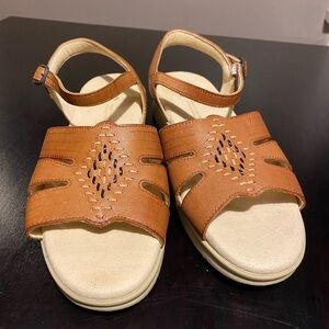 SAS Huarche quarter strap leather sandals antique tan size 9S Comfort. New